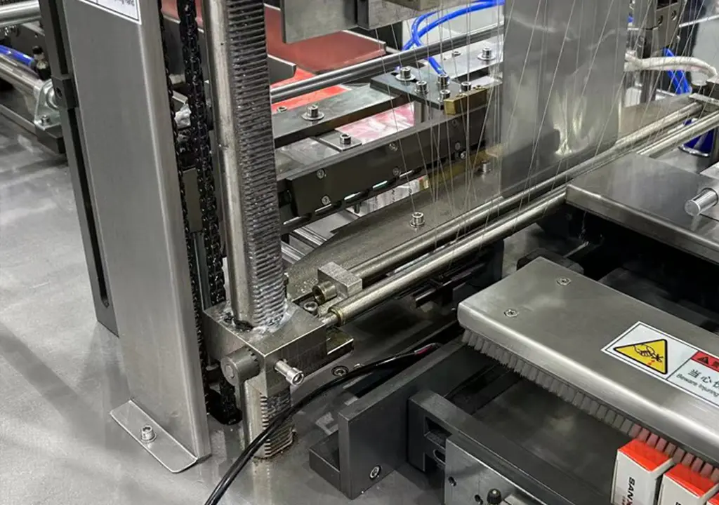 Cellophane wrapping machine detail picture