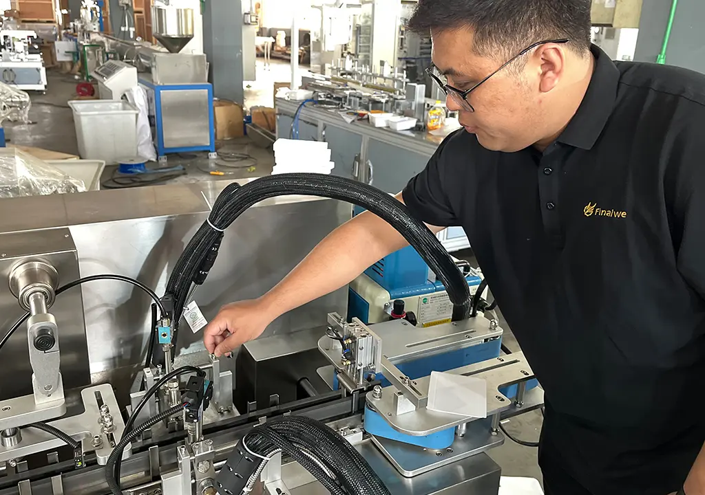 Cartoning machine details